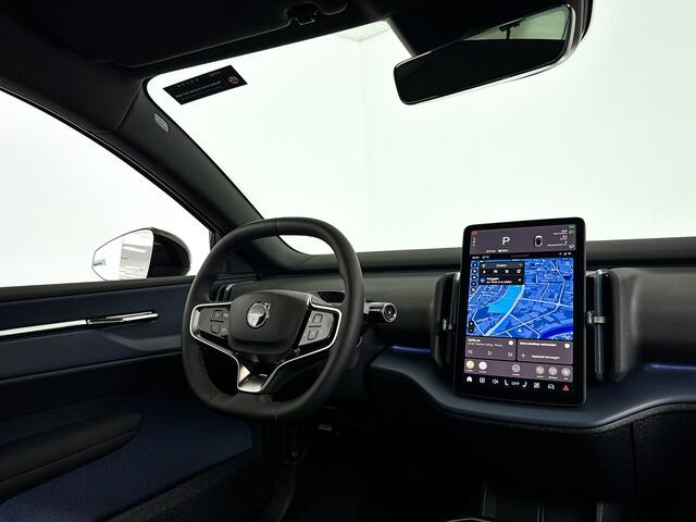 Volvo EX30 Twin Motor Performance Ultra Europa Sport 69 kWh | Panoramadak | 360° camera | Harman Kardon | Stoel- en Stuurverwarming