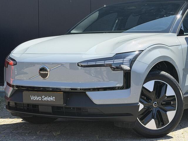 Volvo EX30 Single Motor Plus 51 kWh park assist/ key less/ zwart dak/ intellisafe/ google maps