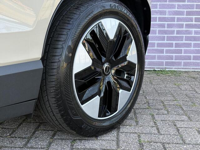 Volvo EX30 P3 Plus Europa 51 kWh | Adaptive Cruise | BLIS | Parkeercamera | Harman/Kardon | Elektrisch verstelbare stoelen | Stuur en Stoelverwarming | DAB |