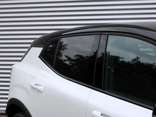Volvo EX30 Cross Country P5 Long Range Ultra Automaat / Panoramadak / Privacy Glass / Donker interieur / 360* camera / Google Maps