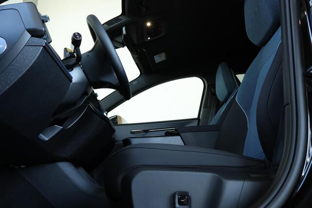 Volvo EX30 P5 Long Range Plus Europa 69 kWh | Elektrisch Vertelbare Stoelen | Extra Getint Glas Achter | Verwarmde Voorstoelen En Stuurwiel |