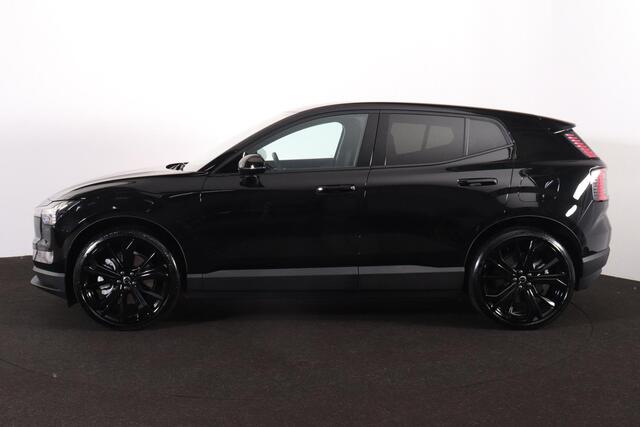 Volvo EX30 Twin Motor Perfrmance Plus Europa 69 kWh - Black Edition - IntelliSafe Assist - Intellisafe Surround - Verwarmde voorstoelen & stuur - Elektr. bedienb. voorstoelen met geheugen - Draadloze tel. lader - Extra getint glas - Inklapbare trekhaak - 21'' LMV