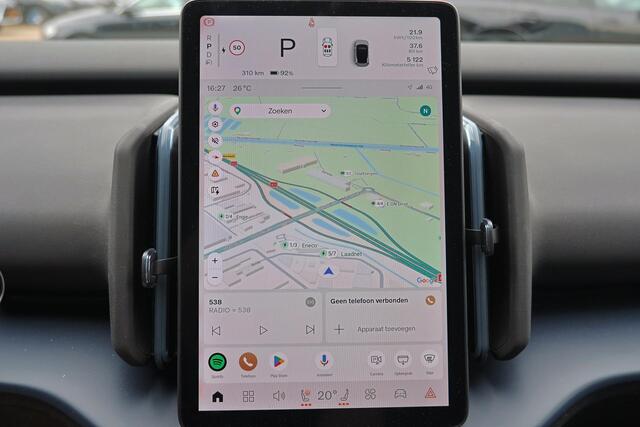 Volvo EX30 Twin Motor Perfrmance Plus Europa 69 kWh - Black Edition - IntelliSafe Assist - Intellisafe Surround - Verwarmde voorstoelen & stuur - Elektr. bedienb. voorstoelen met geheugen - Draadloze tel. lader - Extra getint glas - Inklapbare trekhaak - 21'' LMV