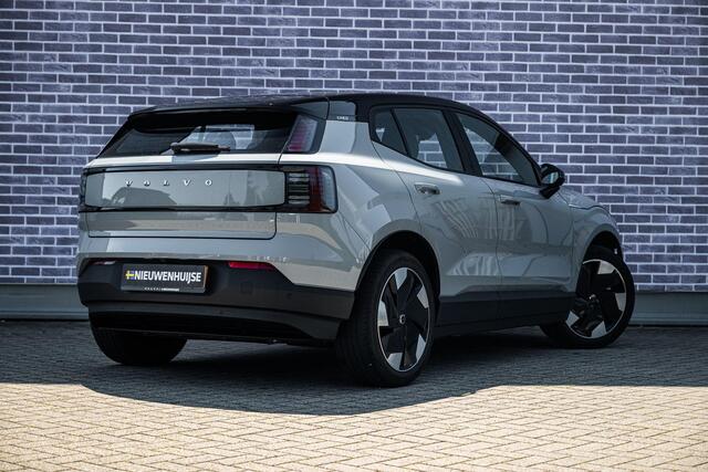 Volvo EX30 Single Motor Extended Range Plus 69 kWh | Stoel en Stuurverwarming | Adaptieve Cruise Control | BLIS | DAB+ | Keyless Entry | Parkeercamera |