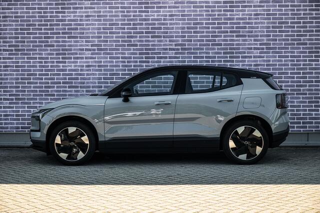 Volvo EX30 Single Motor Extended Range Plus 69 kWh | Stoel en Stuurverwarming | Adaptieve Cruise Control | BLIS | DAB+ | Keyless Entry | Parkeercamera |