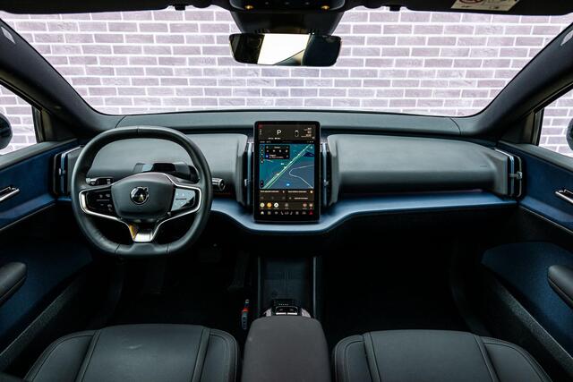 Volvo EX30 Single Motor Extended Range Plus 69 kWh | Stoel en Stuurverwarming | Adaptieve Cruise Control | BLIS | DAB+ | Keyless Entry | Parkeercamera |