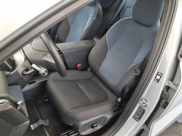 Volvo EX30 Single Motor Extended Range Plus 69 kWh | Trekhaak | Power Seats | Memory | Stoel/stuurverwarming | Camera | Harman/Kardon | Warmtepomp | DAB | BLIS |
