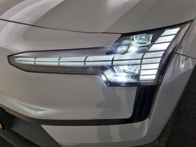 Volvo EX30 Single Motor Extended Range Plus 69 kWh | Trekhaak | Power Seats | Memory | Stoel/stuurverwarming | Camera | Harman/Kardon | Warmtepomp | DAB | BLIS |