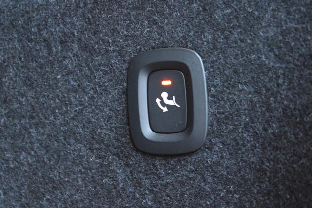 Volvo EX40 Single Motor Plus Black Edition 70 kWh | Harman Kardon | Pixel LED | Trekhaak