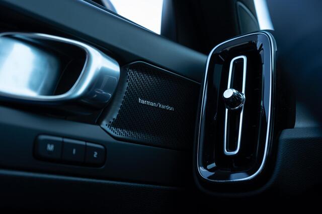 Volvo EX40 Black Edition Ultra Single Motor Extended Range | Snel rijden| Op voorraad | Climate Line | Edition Pack