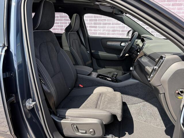 Volvo EX40 Single Motor Extended Range Ultra Black Ed. 82 kWh | Pixel LED koplampen | Panorama dak | 360° Camera | Harman/Kardon | elektrisch verstelbare voorstoelen met memory | Getint glas | 20" |