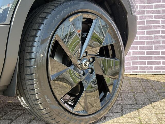 Volvo EX40 Single Motor Extended Range Ultra Black Ed. 82 kWh | Pixel LED koplampen | Panorama dak | 360° Camera | Harman/Kardon | elektrisch verstelbare voorstoelen met memory | Getint glas | 20" |