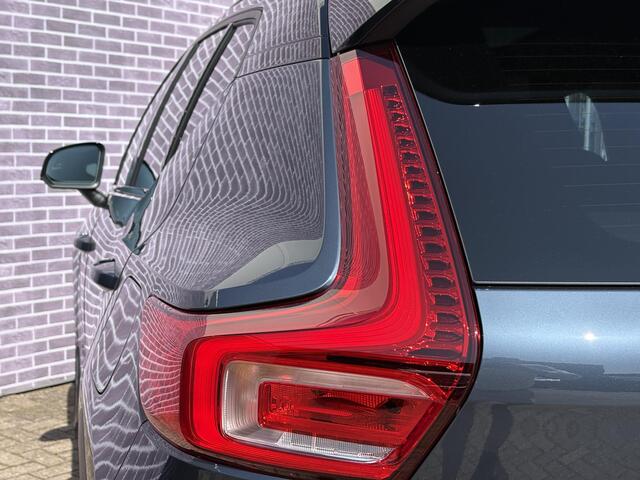 Volvo EX40 Single Motor Extended Range Ultra Black Ed. 82 kWh | Pixel LED koplampen | Panorama dak | 360° Camera | Harman/Kardon | elektrisch verstelbare voorstoelen met memory | Getint glas | 20" |