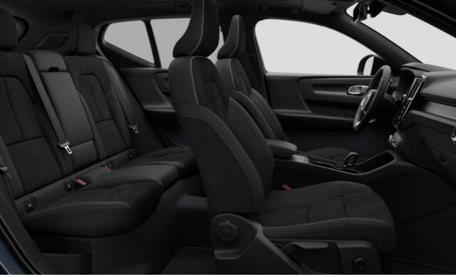 Volvo EX40 Single Motor Extended Range Plus Black Ed. 82 kWh Panoramadak / Apple Carplay / Android Auto / Harman kardon audio / Adaptive cruise control / Pilot assist / Lichtmetalen velgen /