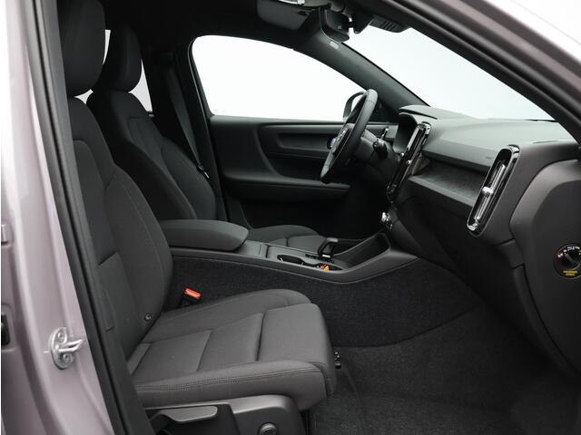 Volvo EX40 Single Motor Extended Range Business Ed. 82 kWh / Stoel + Stuurverwarming / Harman Kardon / Adaptive Cruise / BLIS / All-Season Banden /