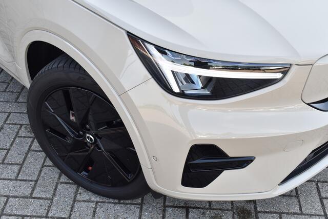 Volvo EX40 252PK Extended Range Ultra 82 kWh | Luxe lederen bekleding | Exterieur delen in kleur | Panorama dak | H&K audio