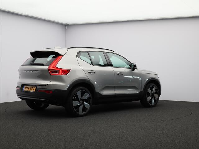 Volvo EX40 Single Motor Extended Range Plus 82 kWh / Trekhaak / Stoel- & Stuurwielverwarming / BLIS / Elek. verstelbare stoelen / Pilot Assist / 20'' / Achteruitrijcamera