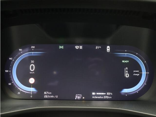 Volvo EX40 Single Motor Extended Range Plus 82 kWh / Trekhaak / Stoel- & Stuurwielverwarming / BLIS / Elek. verstelbare stoelen / Pilot Assist / 20'' / Achteruitrijcamera