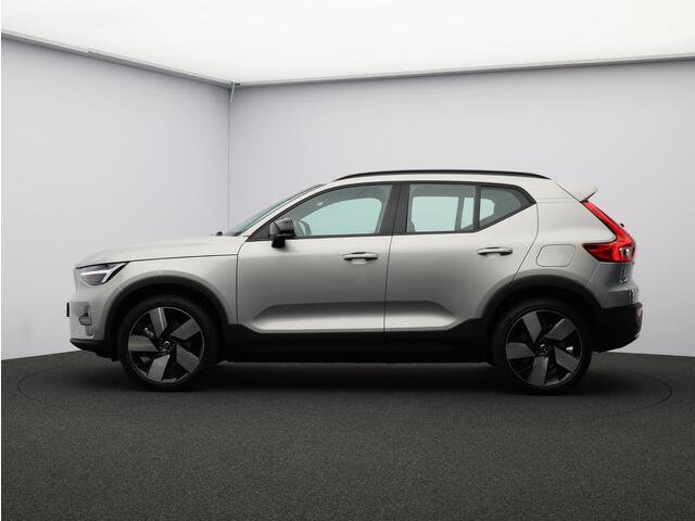 Volvo EX40 Single Motor Extended Range Plus 82 kWh / Trekhaak / Stoel- & Stuurwielverwarming / BLIS / Elek. verstelbare stoelen / Pilot Assist / 20'' / Achteruitrijcamera