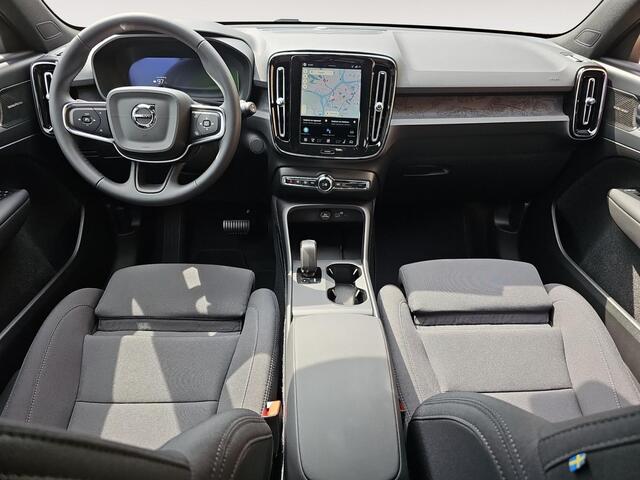 Volvo EX40 Single Motor Extended Range Plus Black Ed. 82 kWh | Extra getint glas | Keyless Entry | Harman/Kardon Audio | Stoelverwarming |