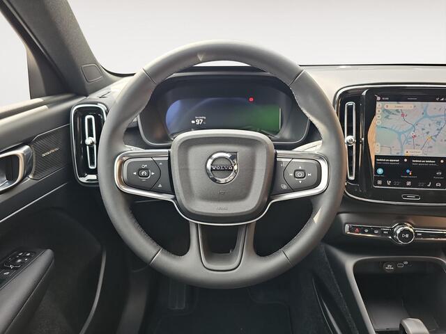 Volvo EX40 Single Motor Extended Range Plus Black Ed. 82 kWh | Extra getint glas | Keyless Entry | Harman/Kardon Audio | Stoelverwarming |