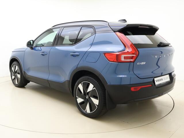 Volvo EX40 Extended Range Ultra 82 kWh / Harman en Kardon / Elektr. stoelen / Trekhaak / Panorama dak / Camera rondom / Stoel/- en stuurverwarming / Warmtepomp /