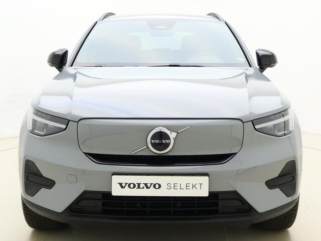 Volvo EX40 Extended Range Business Edition / Voorraadkorting ¤ 4800,- / Adapt. Cruise / BLIS / 360 Camera / Stoel + Stuurw. verwarming / getint glas / 19'' Velgen /