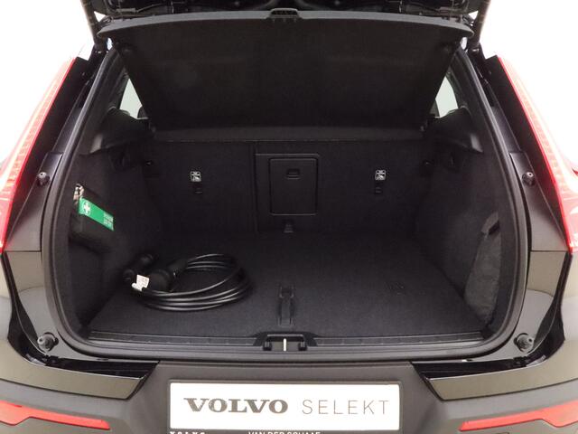 Volvo EX40 Extended Range Business Ed. 82 kWh / NIEUW / MY26 / DIRECT LEVERBAAR / Driver Assist / Climate / Versatility-pakket / All Season /
