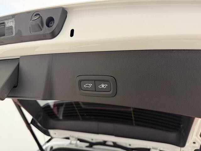 Volvo EX40 Extended Range Ultra 82 kWh / Nubuck / All Season banden / Parelmoer kleur / Panoramadak / Elektr. Stoelen / Harman&Kardon / 360 Camera / Stoel + Stuurw. Verwarming / ACC / BLIS /