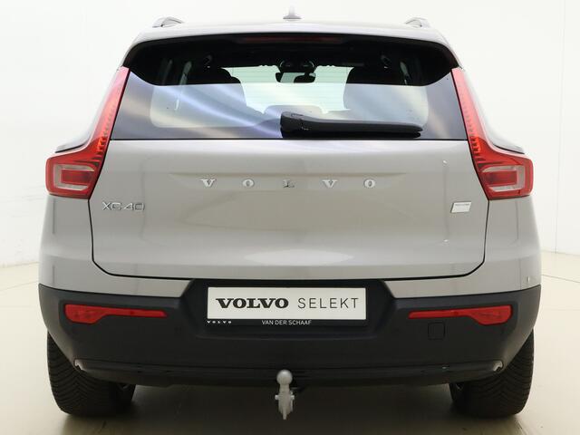 Volvo EX40 Extended Range Plus / Trekhaak / Camera / ACC / Blis /Stoelverwarming/ All seasons / Warmtepomp