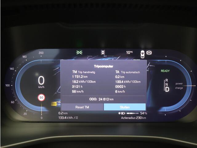 Volvo EX40 Single Motor Extended Range Plus 82 kWh / Trekhaak / Stoel+stuurwielverwarming