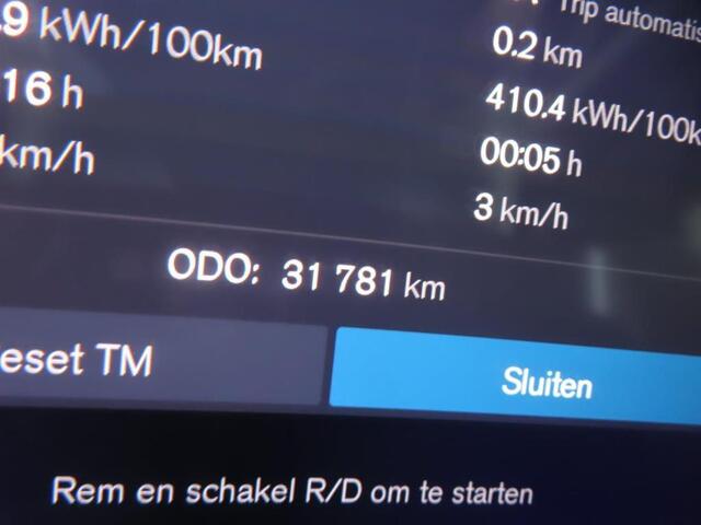 Volvo EX40 Single Motor Extended Range Ultra 82 kWh 17% Bijtelling | Panorama-schuifdak | PBlis | Adaptieve Cruise controle | Google | Stuur + Stoel verwarming | 360° Camera | VOL