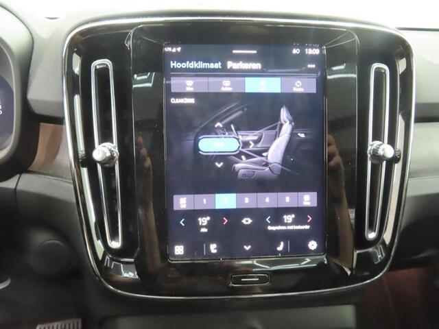 Volvo EX40 Single Motor Extended Range Ultra 82 kWh 17% Bijtelling | Panorama-schuifdak | PBlis | Adaptieve Cruise controle | Google | Stuur + Stoel verwarming | 360° Camera | VOL