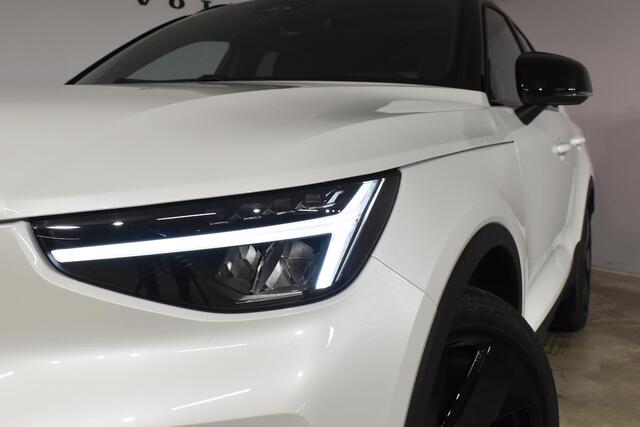 Volvo EX40 252PK Single Motor Ext. Range Plus Black Edition / Extra getint glas / 20'' velgen / Panoramadak / Zwart dak / Harman Kardon / Microtech/Nubuck