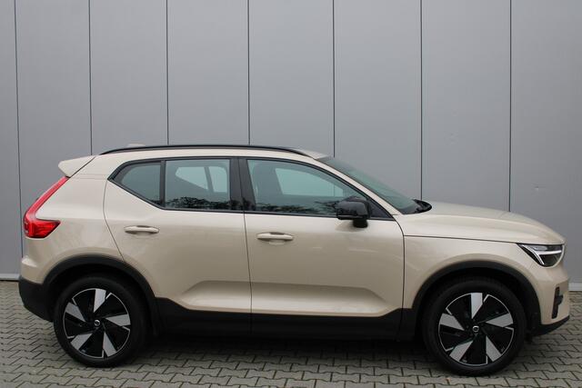 Volvo EX40 Single Motor Extended Range Plus 82 kWh | Trekhaak | Stoelverwarming | Warmtepomp