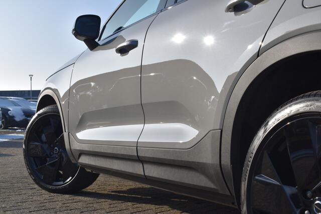 Volvo EX40 Extended Range 252PK Plus Black Ed. 82 kWh H&K | Panodak | Camera | 20"LMV | ACC | Blis