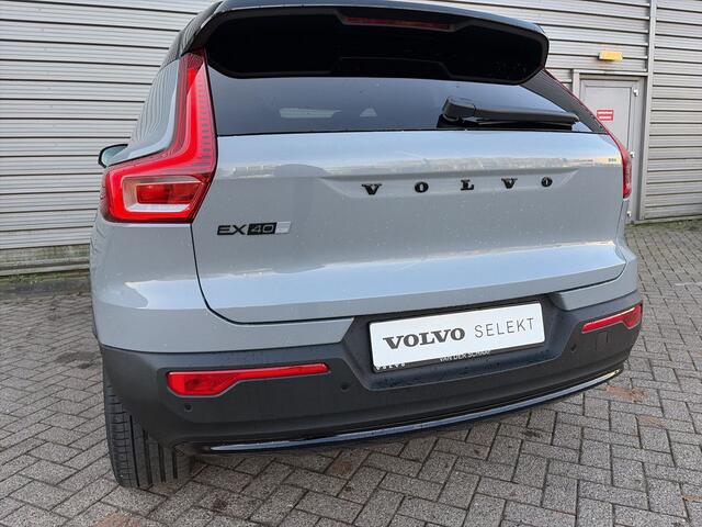 Volvo EX40 Single Motor Extended Range Ultra Black Ed. 82 kWh / panoramadak / Rondomzichtcamera / Harman/Kardon / Stuur- en stoelverwarming /