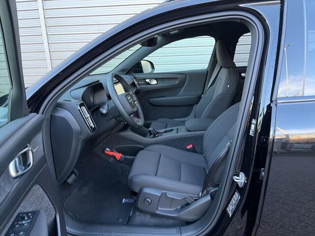 Volvo EX40 Single Motor Extended Range Plus 82 kWh / Harman/kardon / Achteruitrijcamera / Stoel- en stuurverwarming