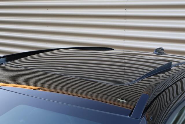 Volvo EX40 Single Motor Extended Range Ultra 82 kWh | Panoramadak | 360° camera | Memory stoelen elektr. bedienbaar