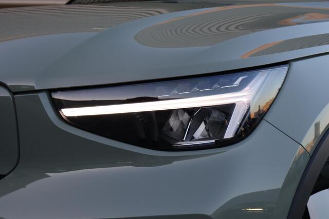 Volvo EX40 Single Motor Extended Range Ultra 82 kWh | Panoramadak | 360° camera | Memory stoelen elektr. bedienbaar