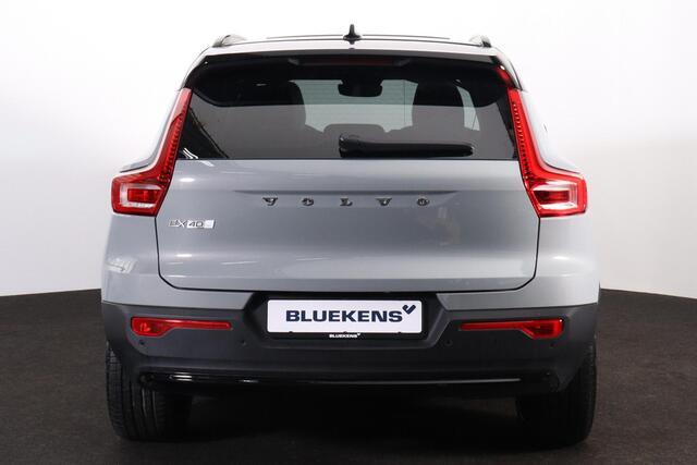 Volvo EX40 Performance Ultra 82 kWh - Panorama/schuifdak - IntelliSafe Assist & Surround - 360º Camera - Harman/Kardon audio - Verwarmde voorstoelen, stuur & achterbank - Parkeersensoren voor & achter - Elektr. bedienb. voorstoelen met geheugen links - Draadloze tel