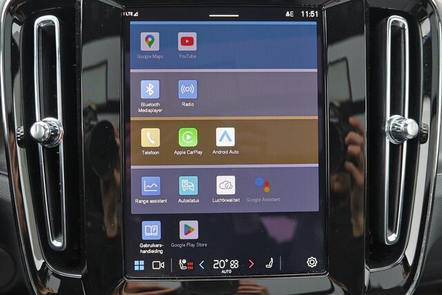 Volvo EX40 Performance Ultra 82 kWh - Panorama/schuifdak - IntelliSafe Assist & Surround - 360º Camera - Harman/Kardon audio - Verwarmde voorstoelen, stuur & achterbank - Parkeersensoren voor & achter - Elektr. bedienb. voorstoelen met geheugen links - Draadloze tel