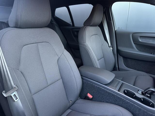 Volvo EX40 Single Motor Extended Range Business Ed. 82 kWh Driver Assist / Climate Line / 19" 5-sp Glossy Black wielen met all season banden