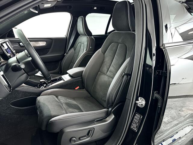 Volvo EX40 Single Motor Extended Range Ultra Black Ed. 82 kWh | SOH 97% | Panoramadak | 360° camera | Harman Kardon | Stoel- en Stuurverwarming | Trekhaak