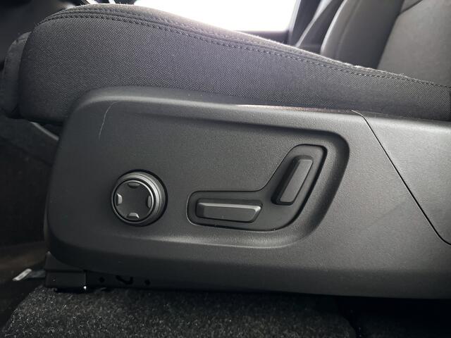 Volvo EX40 Single Motor Extended Range Plus Black Ed. 82 kWh | Parkeercamera | Harman Kardon | Stoel- en Stuurverwarming | Elektrische stoelen