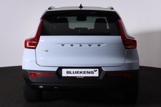 Volvo EX40 Extended Range Ultra 82 kWh - Panorama/schuifdak - IntelliSafe Assist & Surround - 360º Camera - Harman/Kardon audio - Verwarmde voorstoelen & stuur - Parkeersensoren voor & achter - Elektr. bedienb. voorstoelen met geheugen links - Draadloze tel. lader -