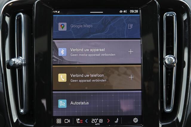 Volvo EX40 Extended Range Plus 82 kWh - IntelliSafe Assist & Surround - 360º Camera - Verwarmde voorstoelen, stuur & achterbank - Parkeersensoren voor & achter - Elektr. bedienb. bestuurdersstoel met geheugen - Draadloze tel. lader - Warmtepomp - Extra getint glas -