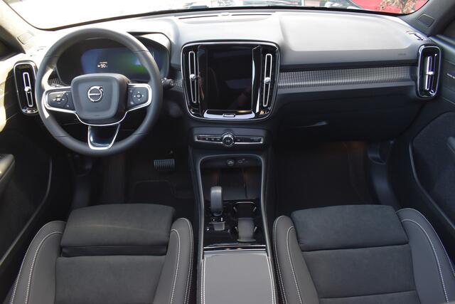 Volvo EX40 Extended Range 252PK Ultra Europa 82 kWh | NIEUW | 20'' | 360 Camera | H&K |