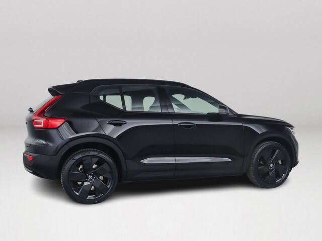 Volvo EX40 Single Motor Extended Range Plus Black Ed. 82 kWh | Panoramadak | 360° camera | Harman Kardon | Stoel- en Stuurverwarming | Trekhaak