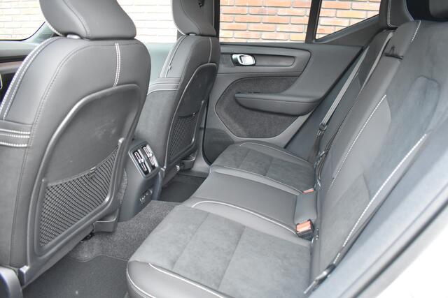 Volvo EX40 Extended Range 252PK Ultra Black Ed. Europa 82 kWh | Harman/Kardon | 20" | Panoramadak |